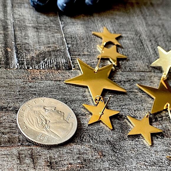 NEW Gold Falling Stars Dangle Earrings - Picture 4 of 9
